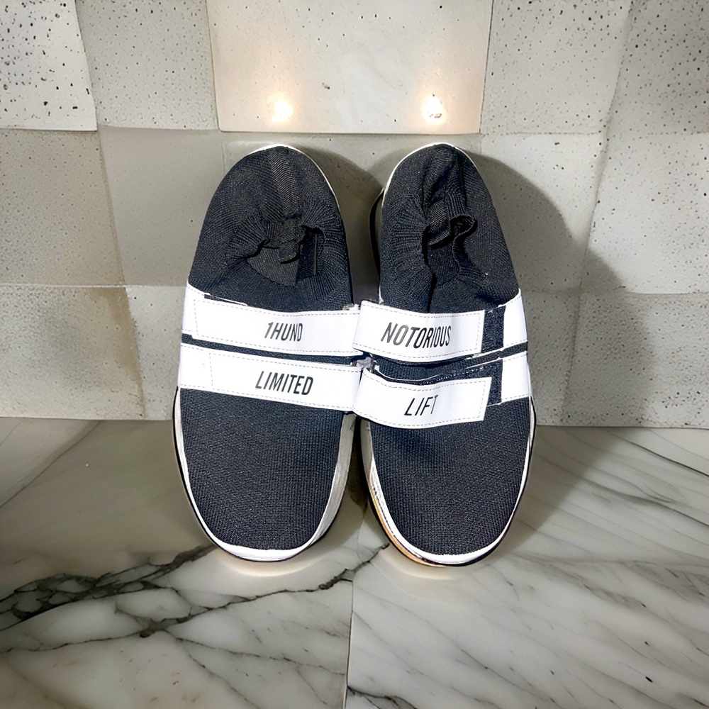 1Hund Notorious Lift Flat Shoes